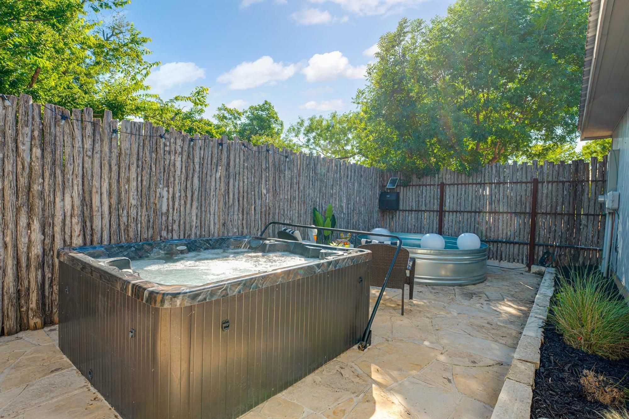 Villa Claret House Full Kitchen And Private Hot Tub Fredericksburg Exterior foto